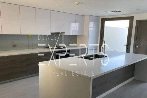 3 غرف نوم منزل ذو طابقين  رقم 124643 11