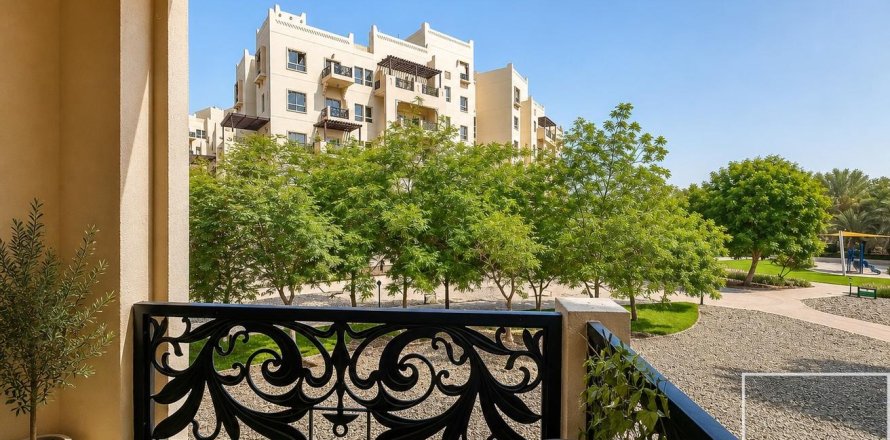 Appartement de 3 chambres à Remraam, UAE No. 201098