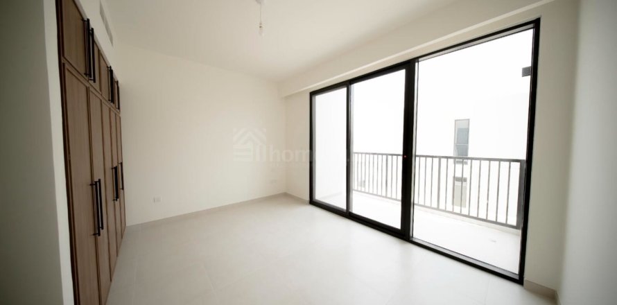 Townhouse de 4 dormitorios en Town Square, UAE No. 150593