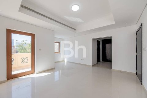 Вилла с 5 спальнями в Al Furjan, ОАЭ №87221 11