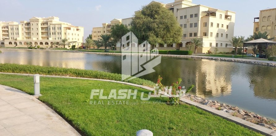 Apartment de 2 dormitorios en Yasmin Village, UAE No. 172084