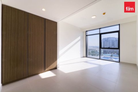 Квартира с 3 спальнями в Дубай, ОАЭ №141194 10