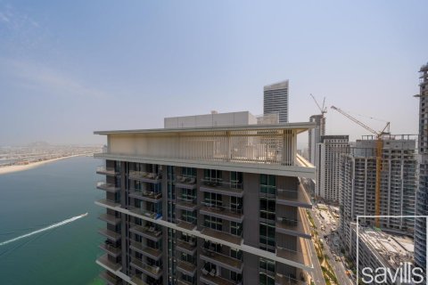 Квартира с 2 спальнями в EMAAR Beachfront, ОАЭ №136507 18