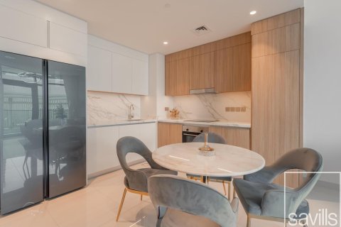 Квартира с 2 спальнями в EMAAR Beachfront, ОАЭ №136507 9