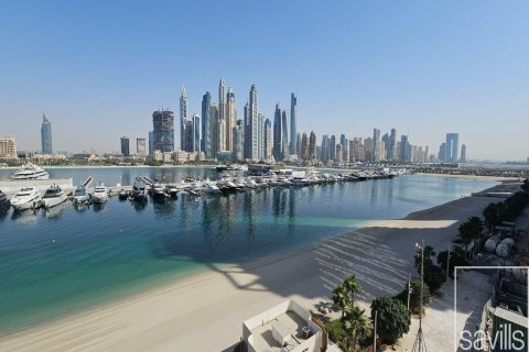 Квартира с 2 спальнями в EMAAR Beachfront, ОАЭ №136512