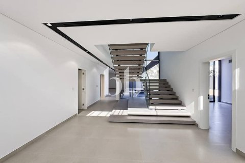 Villa de 5 dormitorios  No. 113288 2