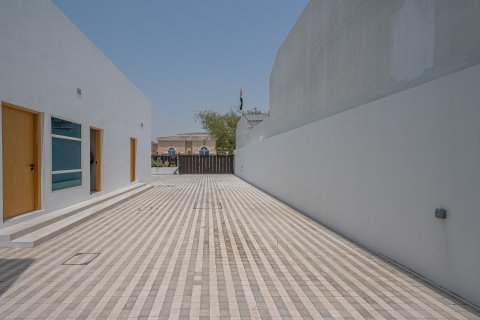 4 bedrooms Villa in Dubai, UAE No. 199700 3
