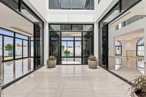 5 bedrooms Villa in Dubai, UAE No. 199701 17