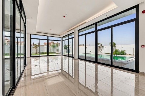 5 bedrooms Villa in Dubai, UAE No. 199701 24