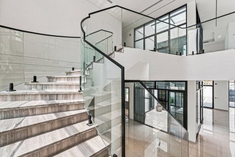 5 bedrooms Villa in Dubai, UAE No. 199701 12