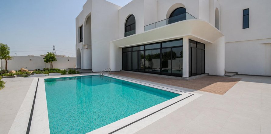5 bedrooms Villa in Dubai, UAE No. 199701