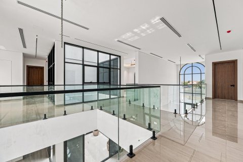 5 bedrooms Villa in Dubai, UAE No. 199701 11