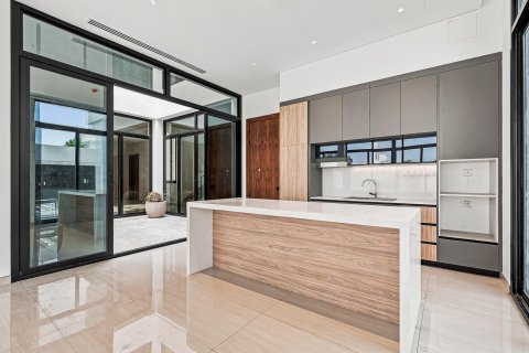 5 bedrooms Villa in Dubai, UAE No. 199701 20