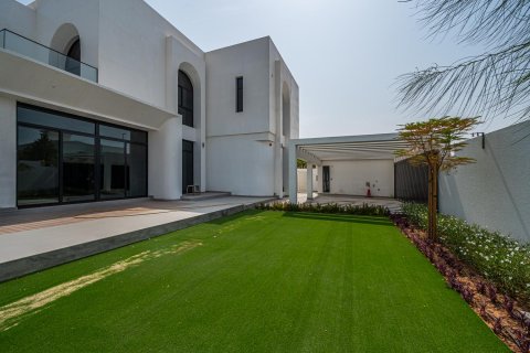 5 bedrooms Villa in Dubai, UAE No. 199701 29