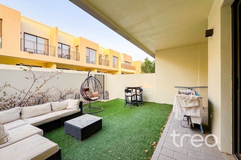 3 bedrooms Villa in EMAAR South, UAE No. 198970 3