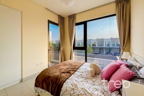 3 bedrooms Villa in EMAAR South, UAE No. 198970 4