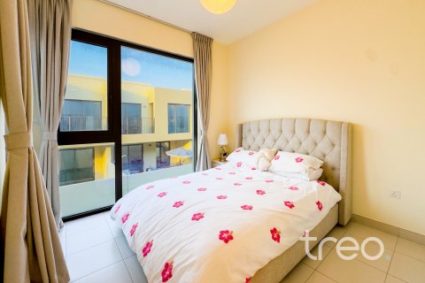 3 bedrooms Villa in EMAAR South, UAE No. 198970 12