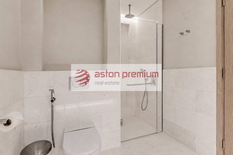 Studio Apartment in The Palm Tower, UAE No. 198966 6