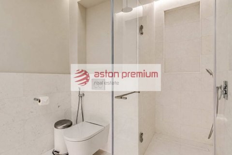 Studio Apartment in The Palm Tower, UAE No. 198966 5