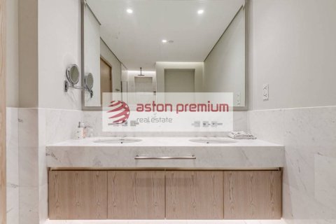 Studio Apartment in The Palm Tower, UAE No. 198966 7
