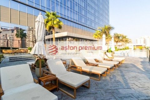 Studio Apartment in The Palm Tower, UAE No. 198971 5