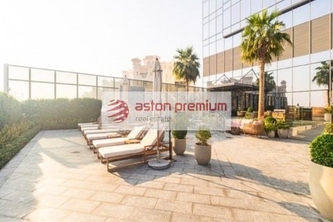 Studio Apartment in The Palm Tower, UAE No. 198971 3