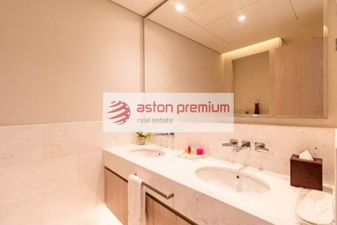 Studio Apartment in The Palm Tower, UAE No. 198971 7