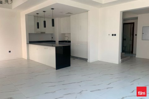 4 bedrooms Townhouse in Dubai, UAE No. 165095