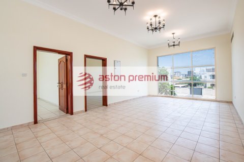 5 bedrooms Villa in Al Barsha 2, UAE No. 188357 24