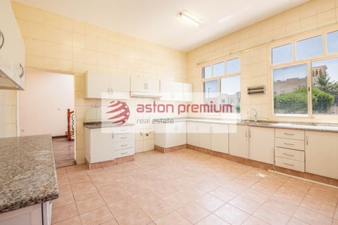 5 bedrooms Villa in Al Barsha 2, UAE No. 188357 9