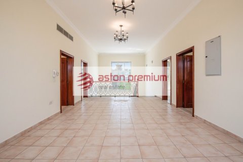 5 bedrooms Villa in Al Barsha 2, UAE No. 188357 26