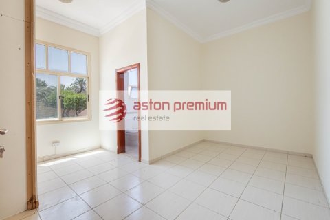5 bedrooms Villa in Al Barsha 2, UAE No. 188357 16