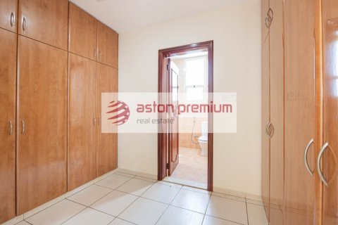 5 bedrooms Villa in Al Barsha 2, UAE No. 188357 31