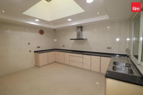 6 bedrooms Villa in Al Barsha, UAE No. 210871 6