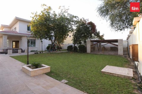 6 bedrooms Villa in Al Barsha, UAE No. 210871 3