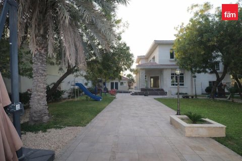 6 bedrooms Villa in Al Barsha, UAE No. 210871 5