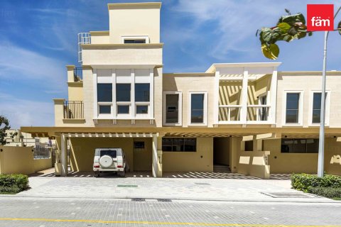 5 bedrooms Townhouse in Dubai, UAE No. 210869 4