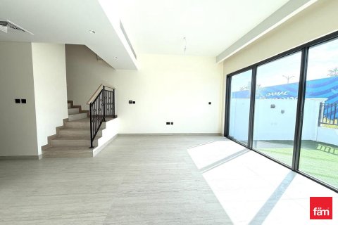 4 bedrooms Townhouse in Dubai, UAE No. 143445 8