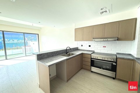 4 bedrooms Townhouse in Dubai, UAE No. 143445 9