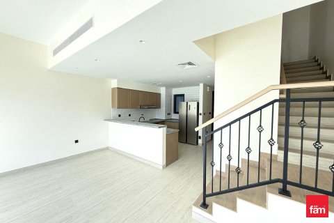 4 bedrooms Townhouse in Dubai, UAE No. 143445 10