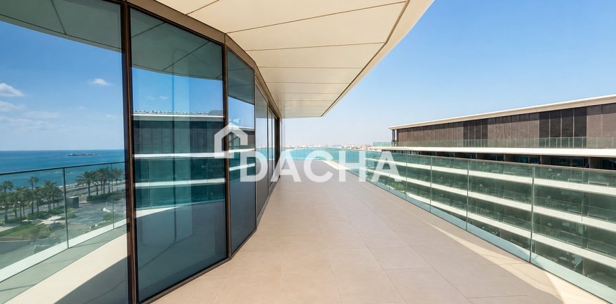 Penthouse de 3 dormitorios en The Crescent, UAE No. 165760