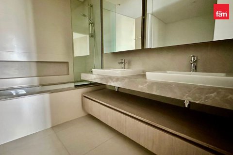 3 bedrooms Apartment in Dubai, UAE No. 168226 12
