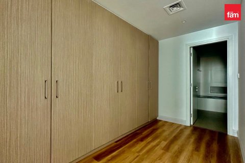 3 bedrooms Apartment in Dubai, UAE No. 168226 11