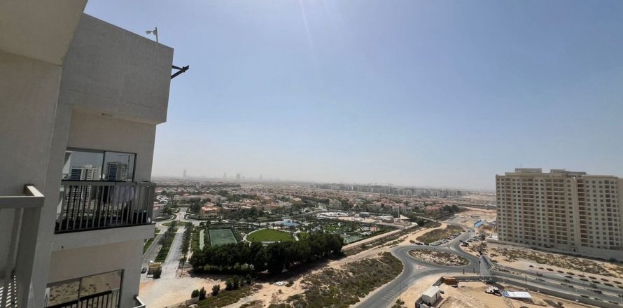 Apartment de 3 dormitorios en Dubai, UAE No. 210776
