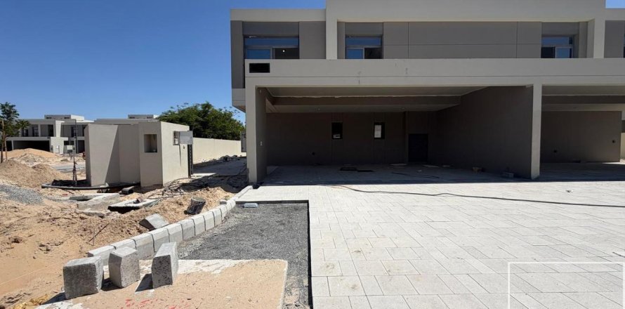 5 bedrooms Villa in Dubai South (Dubai World Central), UAE No. 199272