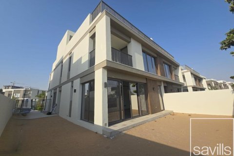 Villa de 5 dormitorios No. 109374 2