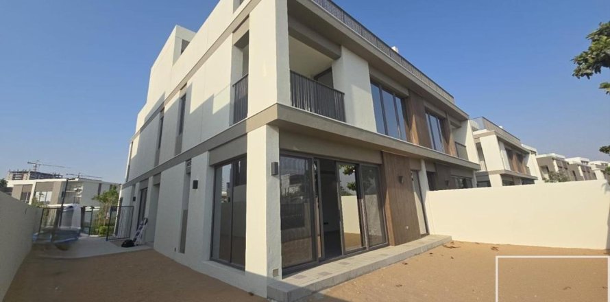 Villa de 5 dormitorios No. 109374