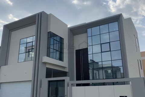 6 bedrooms Villa in Bani Jamra, Bahrain No. 105511 2