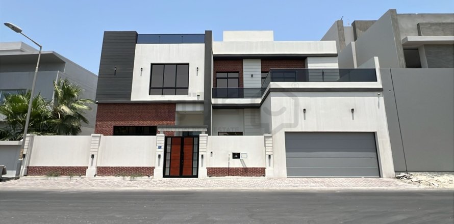 5 bedrooms Villa in Bani Jamra, Bahrain No. 105510