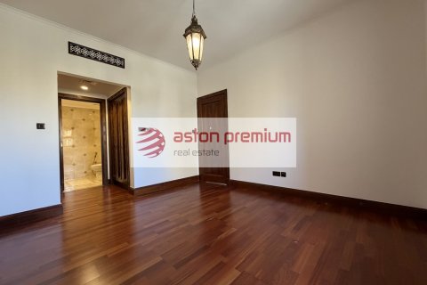 Apartment de 2 dormitorios en Old Town, UAE No. 141807 10